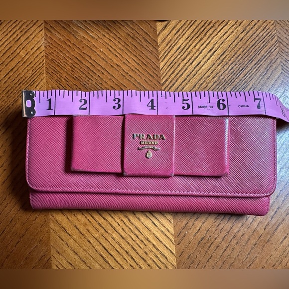 Prada Saffiano Long Women Wallet - Picture 7 of 9